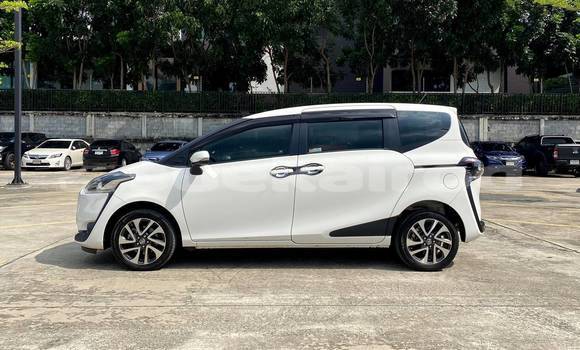 ซื้อ รถมือสอง Toyota Sienta ขาว รถยนต์ ใน %{เมือง} ใน กรุงเทพมหานคร ซื้อ รถมือสอง Toyota Sienta ขาว รถยนต์ ใน %{เมือง} ใน กรุงเทพมหานคร