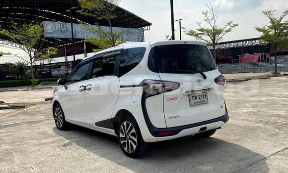 ซื้อ รถมือสอง Toyota Sienta ขาว รถยนต์ ใน %{เมือง} ใน กรุงเทพมหานคร ซื้อ รถมือสอง Toyota Sienta ขาว รถยนต์ ใน %{เมือง} ใน กรุงเทพมหานคร