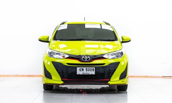 Buy Used Toyota Yaris Green Car in Bangkok in Bangkok Buy Used Toyota Yaris Green Car in Bangkok in Bangkok