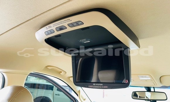 Buy Used Hyundai H1 Brown Car in Bangkok in Bangkok Buy Used Hyundai H1 Brown Car in Bangkok in Bangkok