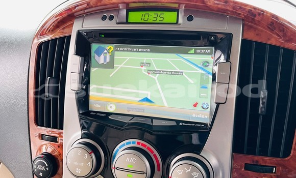 Buy Used Hyundai H1 Brown Car in Bangkok in Bangkok Buy Used Hyundai H1 Brown Car in Bangkok in Bangkok