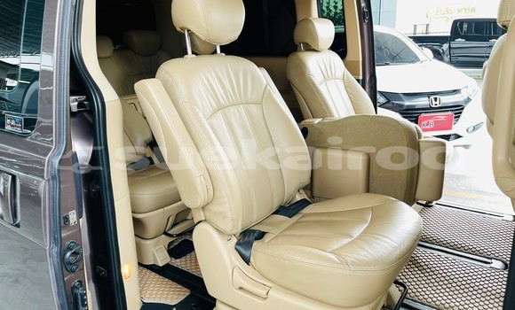 Buy Used Hyundai H1 Brown Car in Bangkok in Bangkok Buy Used Hyundai H1 Brown Car in Bangkok in Bangkok