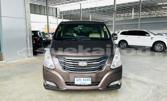 Buy Used Hyundai H1 Brown Car in Bangkok in Bangkok Buy Used Hyundai H1 Brown Car in Bangkok in Bangkok