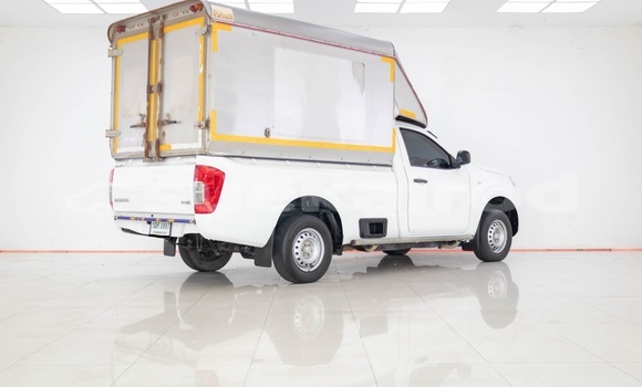 Buy Used Nissan Navara (Frontier) White Car in Bangkok in Bangkok Buy Used Nissan Navara (Frontier) White Car in Bangkok in Bangkok