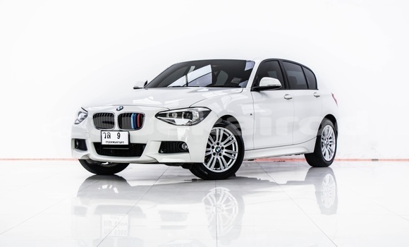 ซื้อ รถมือสอง BMW 1-Series ขาว รถยนต์ ใน %{เมือง} ใน กรุงเทพมหานคร