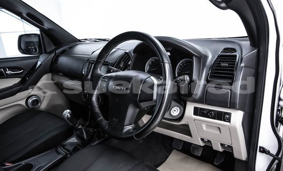 ซื้อ รถมือสอง Isuzu D-Max ขาว รถยนต์ ใน %{เมือง} ใน กรุงเทพมหานคร ซื้อ รถมือสอง Isuzu D-Max ขาว รถยนต์ ใน %{เมือง} ใน กรุงเทพมหานคร