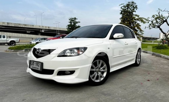 ซื้อ รถมือสอง Mazda 3 ขาว รถยนต์ ใน %{เมือง} ใน กรุงเทพมหานคร