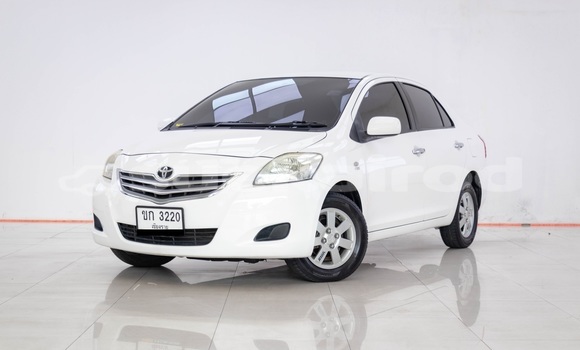 ซื้อ รถมือสอง Toyota Vios ขาว รถยนต์ ใน %{เมือง} ใน กรุงเทพมหานคร