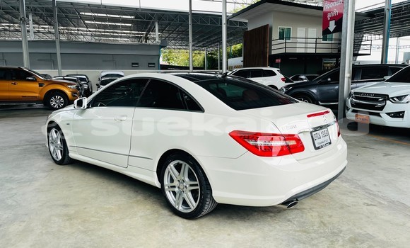 Buy Used Mercedes‒Benz E–Class White Car in Bangkok in Bangkok Buy Used Mercedes‒Benz E–Class White Car in Bangkok in Bangkok