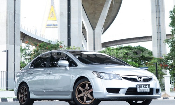 ซื้อ รถมือสอง Honda Civic เงิน รถยนต์ ใน %{เมือง} ใน กรุงเทพมหานคร