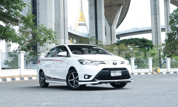 ซื้อ รถมือสอง Toyota Vios ขาว รถยนต์ ใน %{เมือง} ใน กรุงเทพมหานคร
