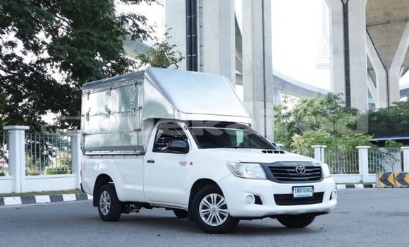 ซื้อ รถมือสอง Toyota Vigo ขาว รถยนต์ ใน %{เมือง} ใน กรุงเทพมหานคร