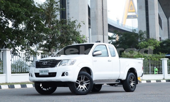 Buy Used Toyota Vigo White Car in Bangkok in Bangkok Buy Used Toyota Vigo White Car in Bangkok in Bangkok