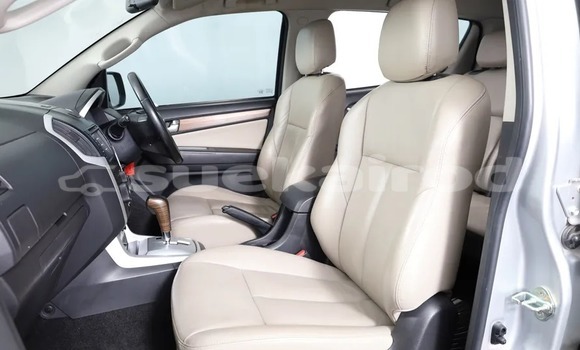 ซื้อ รถมือสอง Isuzu MU-X เงิน รถยนต์ ใน %{เมือง} ใน กรุงเทพมหานคร ซื้อ รถมือสอง Isuzu MU-X เงิน รถยนต์ ใน %{เมือง} ใน กรุงเทพมหานคร