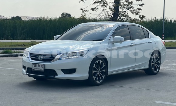 ซื้อ รถมือสอง Honda Accord ขาว รถยนต์ ใน %{เมือง} ใน กรุงเทพมหานคร