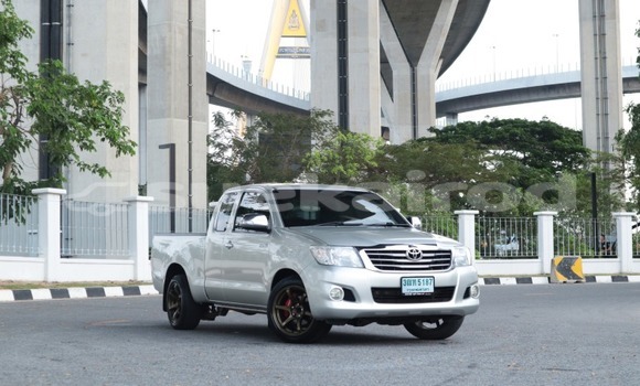 ซื้อ รถมือสอง Toyota Hiluxe VIGO เงิน รถยนต์ ใน %{เมือง} ใน กรุงเทพมหานคร