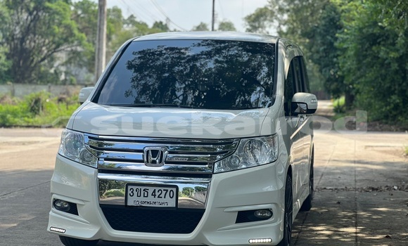Buy Used Honda Stepwgn White Car in Bangkok in Bangkok Buy Used Honda Stepwgn White Car in Bangkok in Bangkok