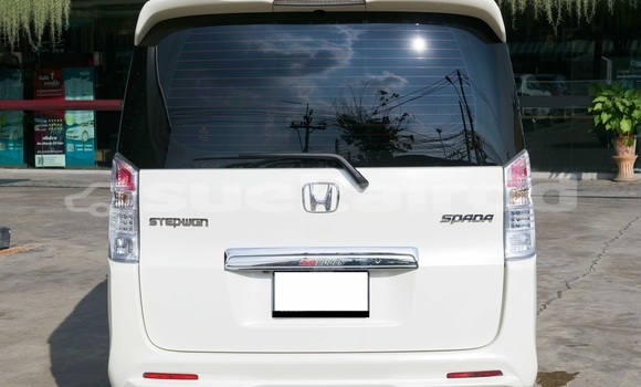 Buy Used Honda Stepwgn White Car in Bangkok in Bangkok Buy Used Honda Stepwgn White Car in Bangkok in Bangkok