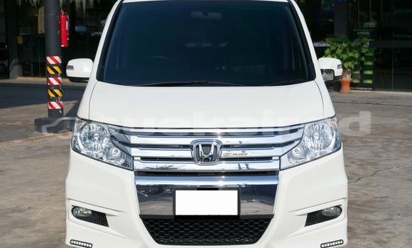 Buy Used Honda Stepwgn White Car in Bangkok in Bangkok Buy Used Honda Stepwgn White Car in Bangkok in Bangkok