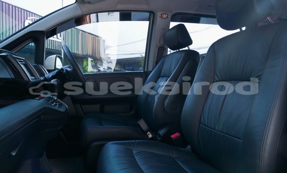 Buy Used Honda Stepwgn White Car in Bangkok in Bangkok Buy Used Honda Stepwgn White Car in Bangkok in Bangkok