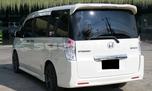 Buy Used Honda Stepwgn White Car in Bangkok in Bangkok Buy Used Honda Stepwgn White Car in Bangkok in Bangkok