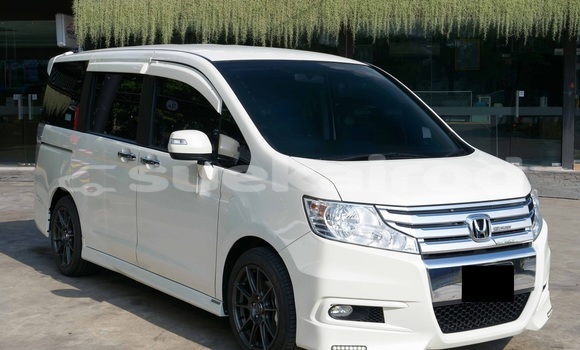 Buy Used Honda Stepwgn White Car in Bangkok in Bangkok Buy Used Honda Stepwgn White Car in Bangkok in Bangkok