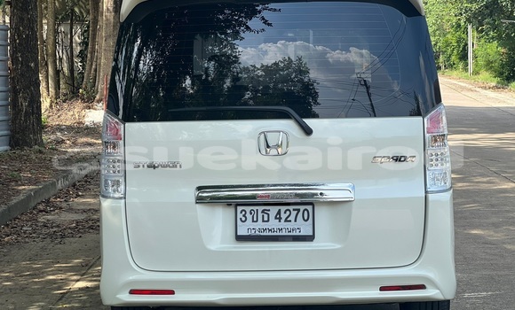 Buy Used Honda Stepwgn White Car in Bangkok in Bangkok Buy Used Honda Stepwgn White Car in Bangkok in Bangkok