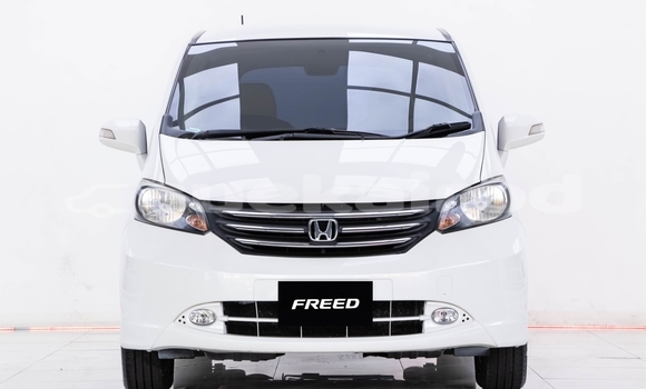 Buy Used Honda Freed White Car in Bangkok in Bangkok Buy Used Honda Freed White Car in Bangkok in Bangkok