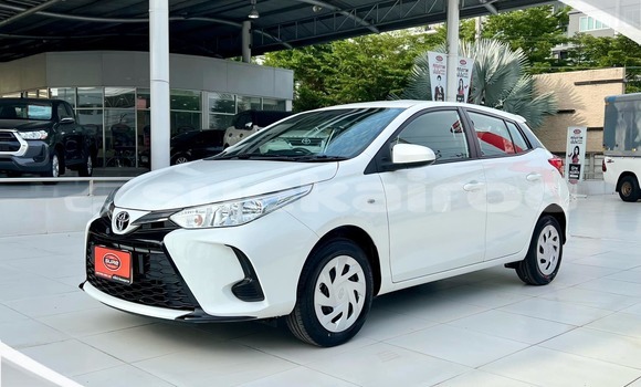 Buy Used Toyota Yaris White Car in Bangkok in Bangkok