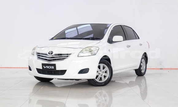 ซื้อ รถมือสอง Toyota Vios ขาว รถยนต์ ใน %{เมือง} ใน กรุงเทพมหานคร