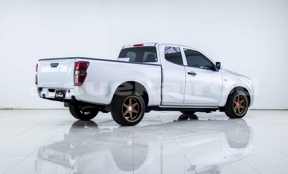 ซื้อ รถมือสอง Isuzu D-Max ขาว รถยนต์ ใน %{เมือง} ใน กรุงเทพมหานคร ซื้อ รถมือสอง Isuzu D-Max ขาว รถยนต์ ใน %{เมือง} ใน กรุงเทพมหานคร