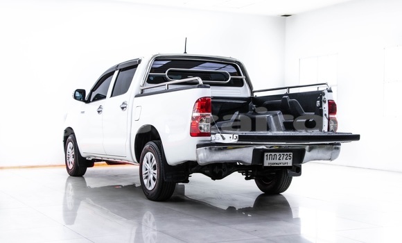 ซื้อ รถมือสอง Toyota Hiluxe VIGO ขาว รถยนต์ ใน %{เมือง} ใน กรุงเทพมหานคร ซื้อ รถมือสอง Toyota Hiluxe VIGO ขาว รถยนต์ ใน %{เมือง} ใน กรุงเทพมหานคร