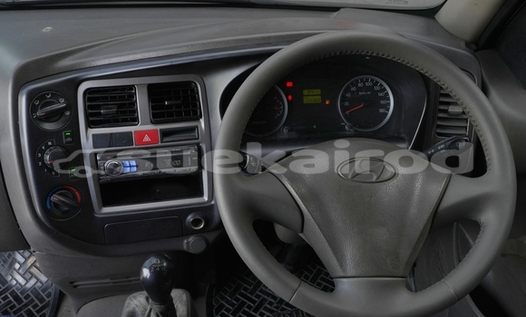 Buy Used Hyundai H200 White Car in Bangkok in Bangkok Buy Used Hyundai H200 White Car in Bangkok in Bangkok