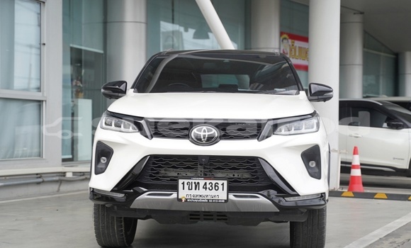 Buy Used Toyota Fortuner White Car in Bangkok in Bangkok Buy Used Toyota Fortuner White Car in Bangkok in Bangkok