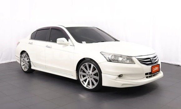 Buy Used Honda Accord White Car in Bangkok in Bangkok
