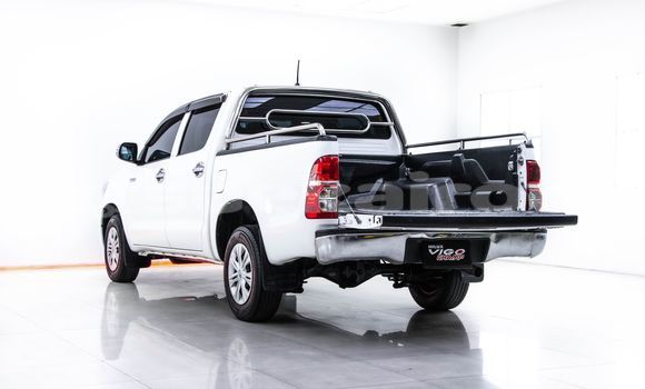 Buy Used Toyota Hiluxe VIGO White Car in Bangkok in Bangkok Buy Used Toyota Hiluxe VIGO White Car in Bangkok in Bangkok