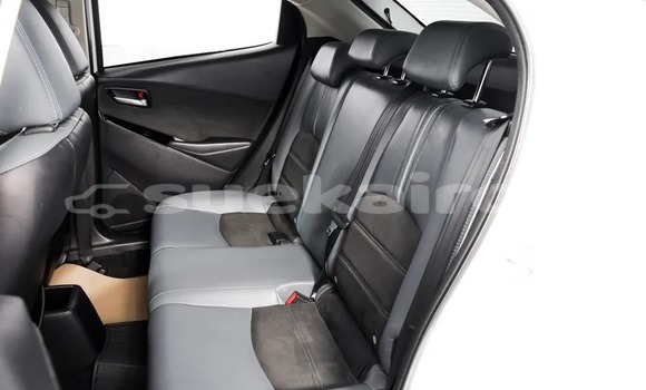 ซื้อ รถมือสอง Mazda Mazda 2 ขาว รถยนต์ ใน %{เมือง} ใน กรุงเทพมหานคร ซื้อ รถมือสอง Mazda Mazda 2 ขาว รถยนต์ ใน %{เมือง} ใน กรุงเทพมหานคร