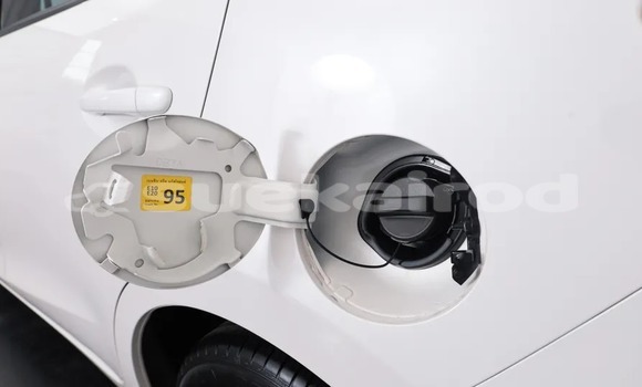 ซื้อ รถมือสอง Mazda Mazda 2 ขาว รถยนต์ ใน %{เมือง} ใน กรุงเทพมหานคร ซื้อ รถมือสอง Mazda Mazda 2 ขาว รถยนต์ ใน %{เมือง} ใน กรุงเทพมหานคร