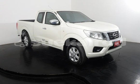 Buy Used Nissan Navara White Car in Bangkok in Bangkok