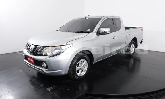 ซื้อ รถมือสอง Mitsubishi Triton เงิน รถยนต์ ใน %{เมือง} ใน กรุงเทพมหานคร ซื้อ รถมือสอง Mitsubishi Triton เงิน รถยนต์ ใน %{เมือง} ใน กรุงเทพมหานคร