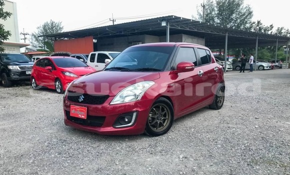ซื้อ รถมือสอง Suzuki Swift สีแดง รถยนต์ ใน %{เมือง} ใน กรุงเทพมหานคร