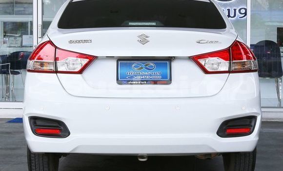 ซื้อ รถมือสอง Suzuki Ciaz ขาว รถยนต์ ใน %{เมือง} ใน กรุงเทพมหานคร ซื้อ รถมือสอง Suzuki Ciaz ขาว รถยนต์ ใน %{เมือง} ใน กรุงเทพมหานคร