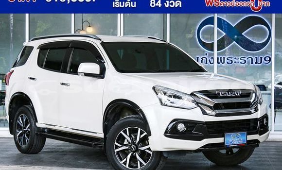 ซื้อ รถมือสอง Isuzu MU-X ขาว รถยนต์ ใน %{เมือง} ใน กรุงเทพมหานคร