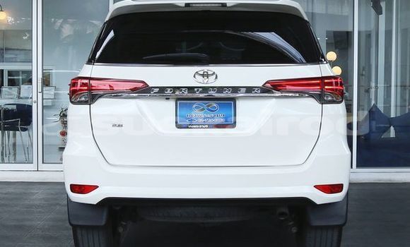 ซื้อ รถมือสอง Toyota Fortuner ขาว รถยนต์ ใน %{เมือง} ใน กรุงเทพมหานคร ซื้อ รถมือสอง Toyota Fortuner ขาว รถยนต์ ใน %{เมือง} ใน กรุงเทพมหานคร