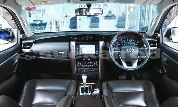 ซื้อ รถมือสอง Toyota Fortuner ขาว รถยนต์ ใน %{เมือง} ใน กรุงเทพมหานคร ซื้อ รถมือสอง Toyota Fortuner ขาว รถยนต์ ใน %{เมือง} ใน กรุงเทพมหานคร