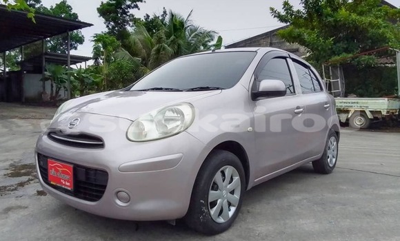 ซื้อ รถมือสอง Nissan March อื่น ๆ รถยนต์ ใน %{เมือง} ใน กรุงเทพมหานคร