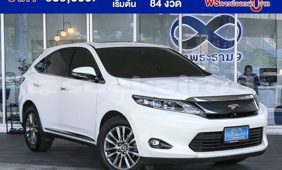 Buy Used Toyota Harrier White Car in Bangkok in Bangkok