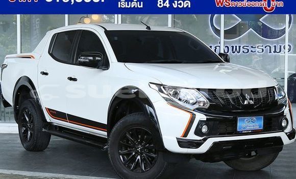 ซื้อ รถมือสอง Mitsubishi Triton ขาว รถยนต์ ใน %{เมือง} ใน กรุงเทพมหานคร
