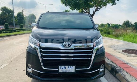 Buy Used Toyota Crown Majesta Black Car in Bangkok in Bangkok Buy Used Toyota Crown Majesta Black Car in Bangkok in Bangkok