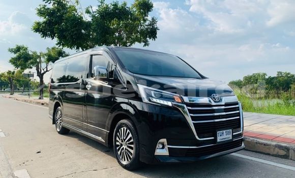 Buy Used Toyota Crown Majesta Black Car in Bangkok in Bangkok Buy Used Toyota Crown Majesta Black Car in Bangkok in Bangkok